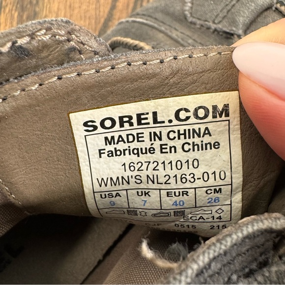 Sorel Major Distressed Charcoal Grey Canvas & Leather Lace-Up Boots size 9 - Picture 8 of 8